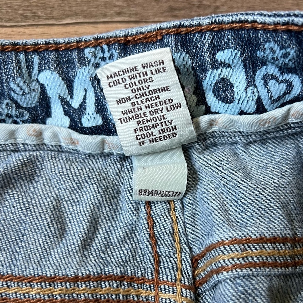 6/$25 Mudd Blue Flare & Wide Leg Jeans - Picture 6 of 9
